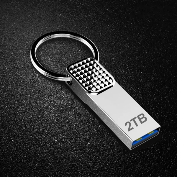 ⁦محرك فلاش USB 3.0 معدني عالي السرعة، بسعات تصل إلى 2 تيرابايت، تصميم متين وأنيق، مثالي للتخزين اليومي والمكتبي.⁩ - الصورة ⁦3⁩